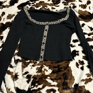 Black and leopard long sleeve